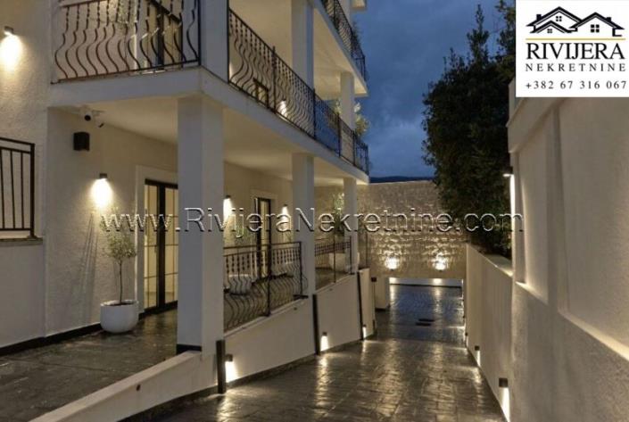 Image No.6-Villa de 8 chambres à vendre à Tivat