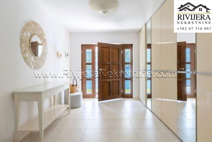 Image No.7-Villa de 6 chambres à vendre à Tivat