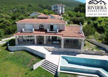 1 - Herceg Novi, Maison