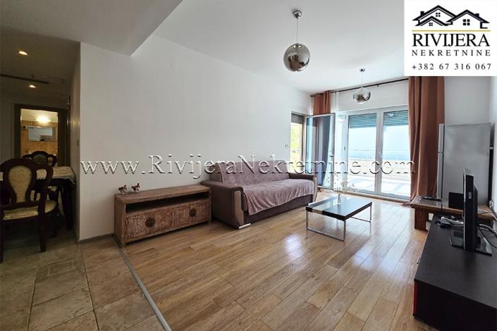 Image No.8-2 Bed Flat for sale