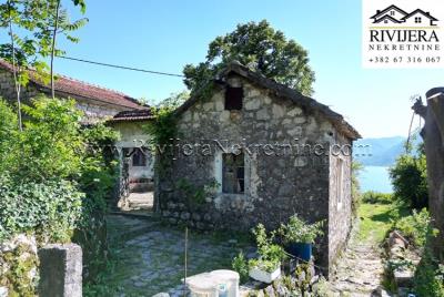 Kuca_Risan_Rivijera_Nekretnine-15-850x570