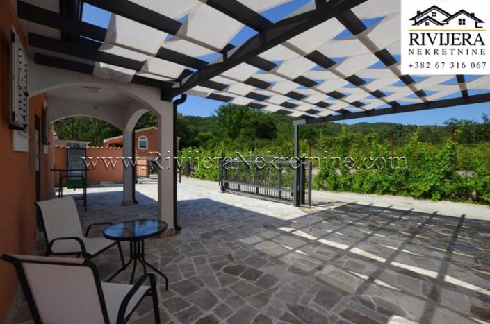 Image No.5-Maison de 3 chambres à vendre à Zelenika