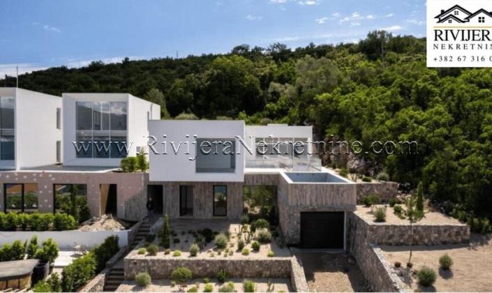 Image No.6-5 Bed Villa for sale