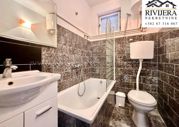 Image No.5-5 Bed House for sale