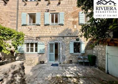 prodaja_prodaza_Sale_Rivijera_nekretnine_oglasi_oglas_Ad_ads_Kotor_Old_Town_Kotor_Bay_-10-800x570