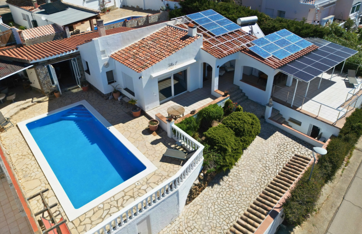 Image No.8-Villa de 6 chambres à vendre à Roses