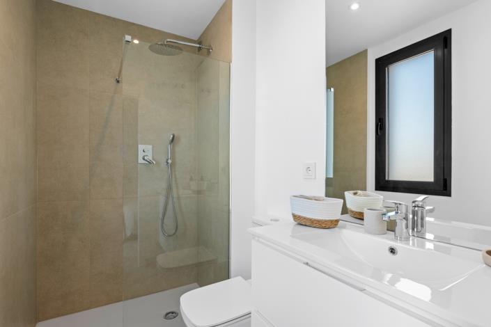 Image No.28-2 Bed Apartment for sale