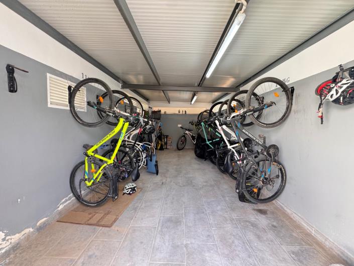 Image No.18-3 Bed Apartment for sale