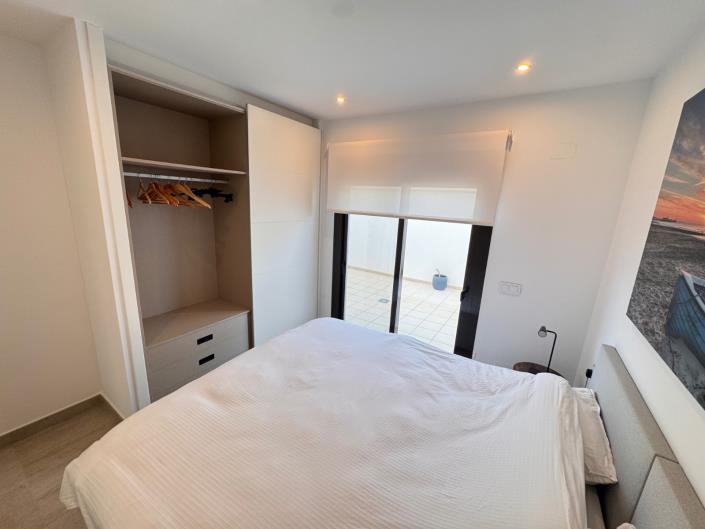 Image No.12-3 Bed Apartment for sale