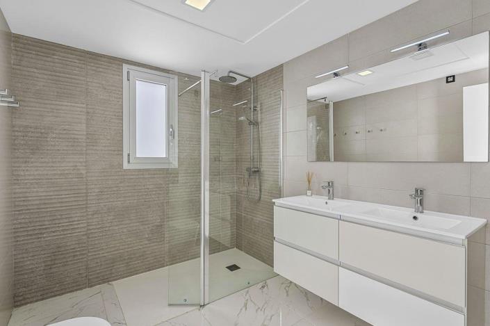 Image No.16-3 Bed Villa / Detached for sale