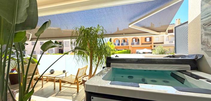 Image No.21-3 Bed Apartment for sale