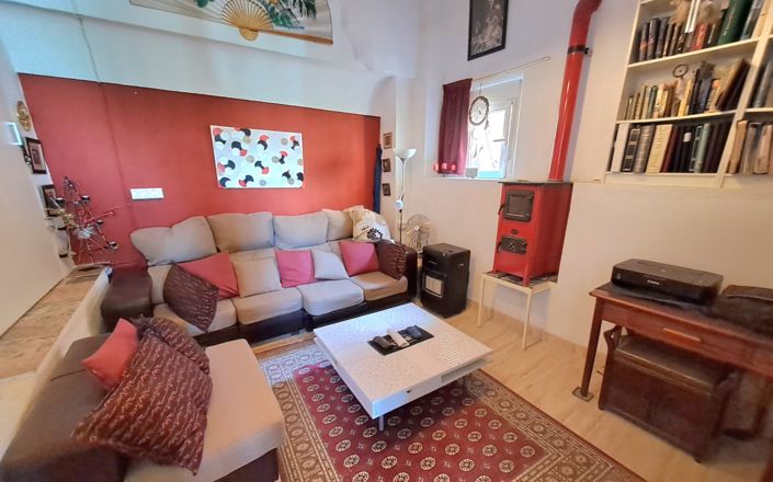 Image No.12-2 Bed House for sale