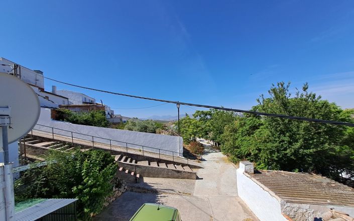 Image No.19-2 Bed House for sale