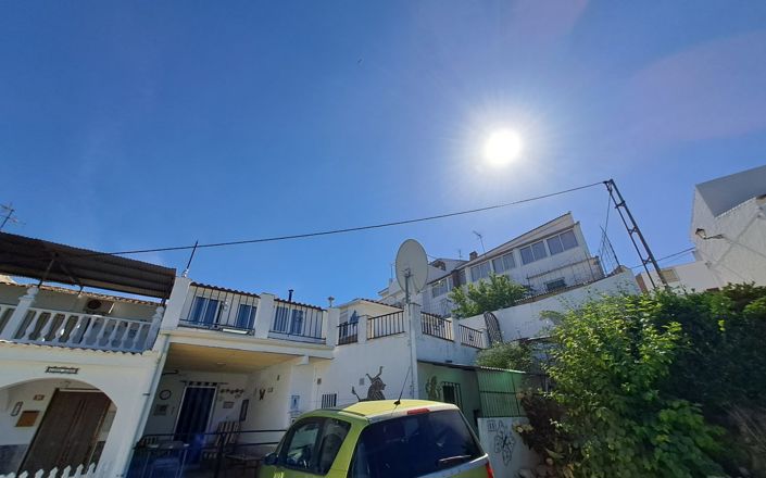 Image No.26-2 Bed House for sale