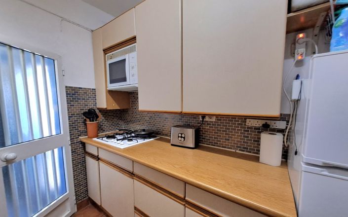 Image No.7-2 Bed House for sale