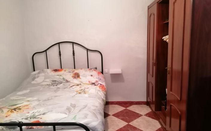 Image No.19-4 Bed House for sale