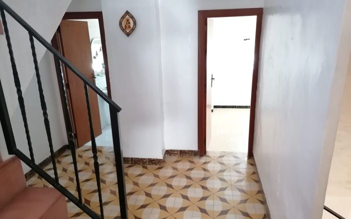 Image No.19-3 Bed House for sale