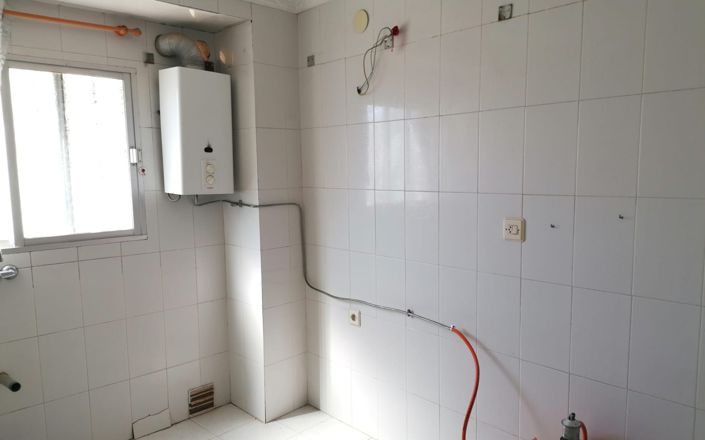 Image No.8-3 Bed House for sale