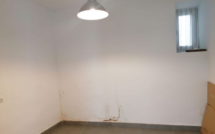 Image No.6-2 Bed House for sale