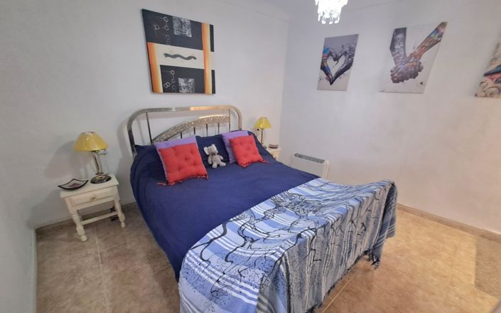 Image No.10-4 Bed House for sale