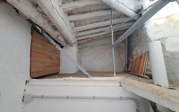 Image No.20-4 Bed House for sale