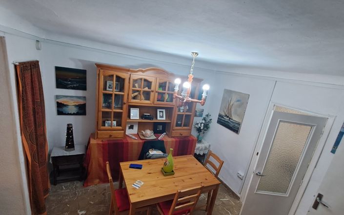 Image No.7-4 Bed House for sale