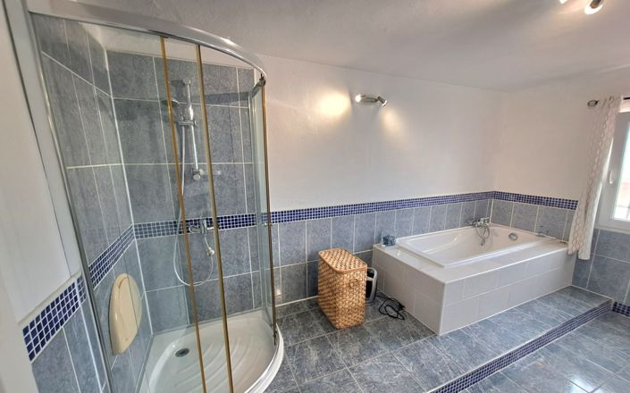 Image No.56-3 Bed House for sale