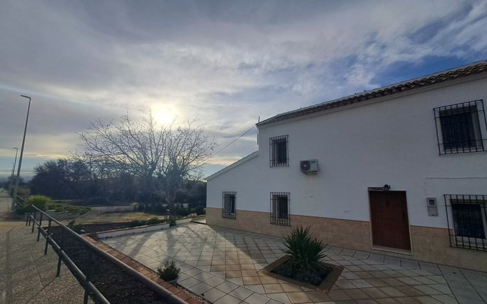 Image No.59-3 Bed House for sale