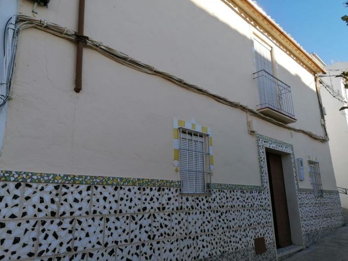 Image No.19-3 Bed House for sale