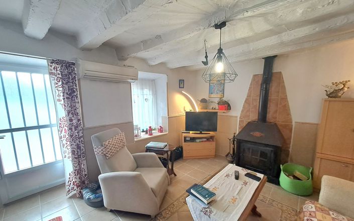 Image No.6-2 Bed House for sale