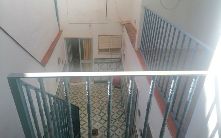 Image No.19-5 Bed House for sale