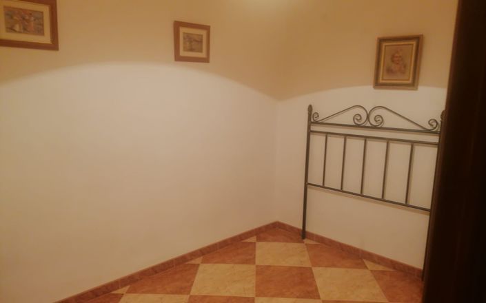 Image No.26-5 Bed House for sale