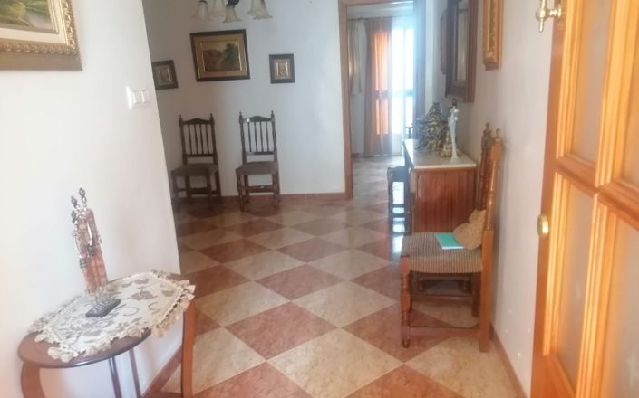 Image No.4-5 Bed House for sale