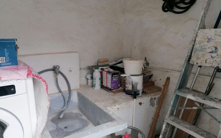 Image No.14-1 Bed House for sale