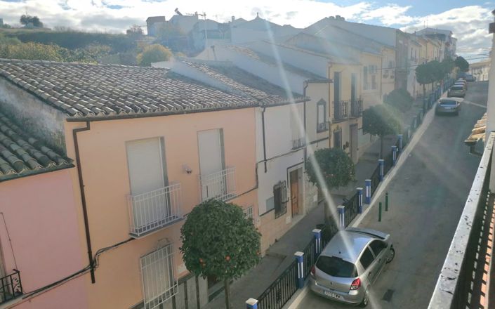 Image No.17-5 Bed House for sale