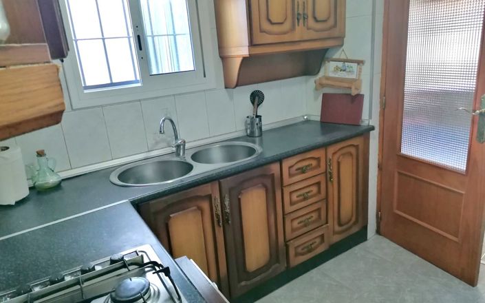 Image No.9-5 Bed House for sale