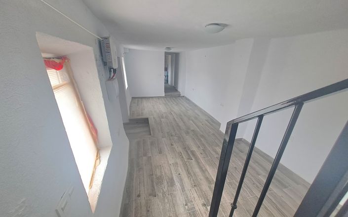 Image No.22-3 Bed House for sale