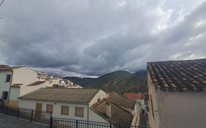 Image No.34-3 Bed House for sale