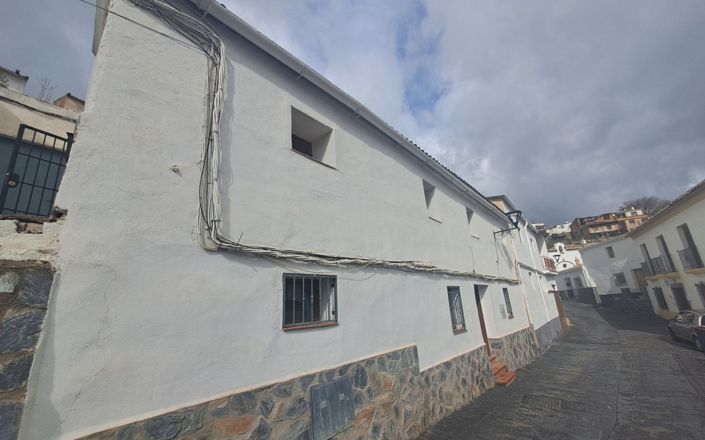 Image No.35-3 Bed House for sale