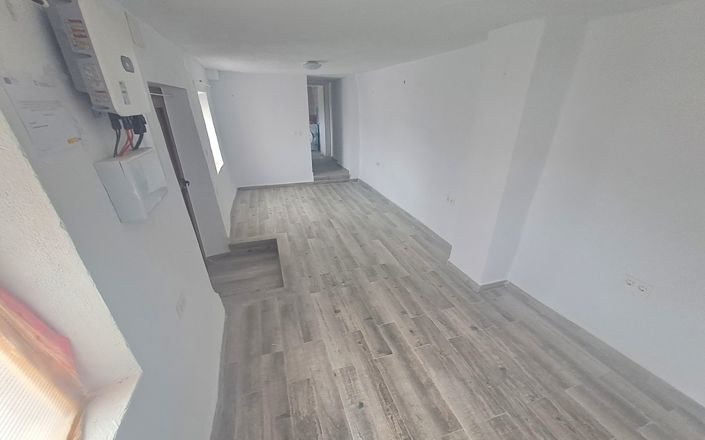 Image No.5-3 Bed House for sale