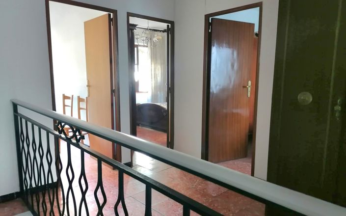 Image No.24-5 Bed House for sale