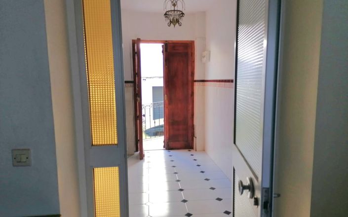 Image No.4-5 Bed House for sale