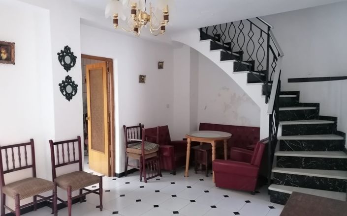 Image No.5-5 Bed House for sale