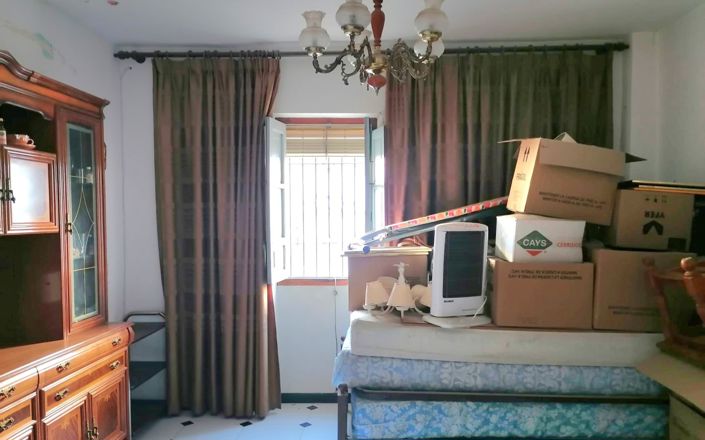 Image No.7-5 Bed House for sale