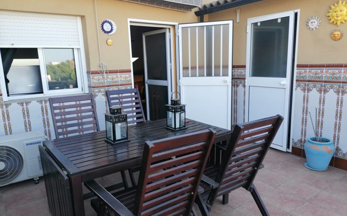 Image No.2-3 Bed House for sale