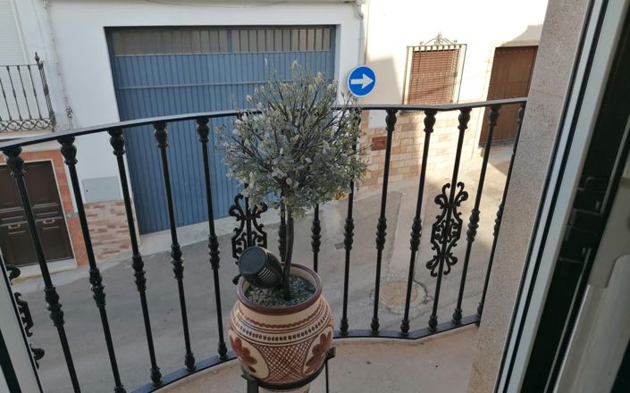 Image No.43-3 Bed House for sale