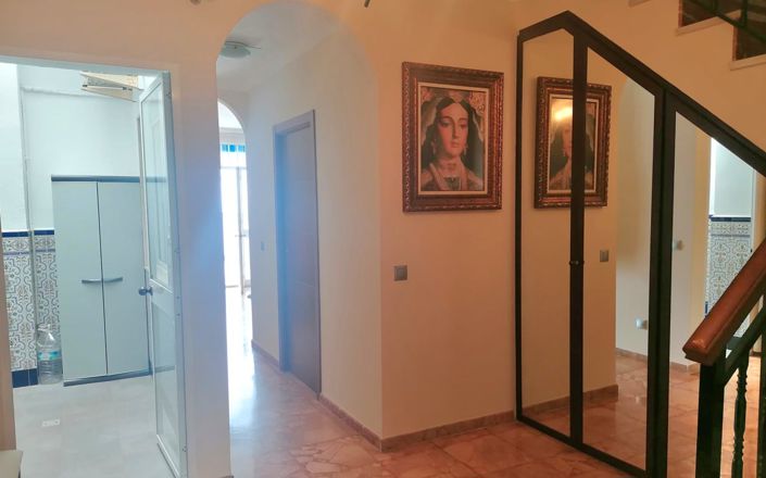 Image No.6-4 Bed House for sale