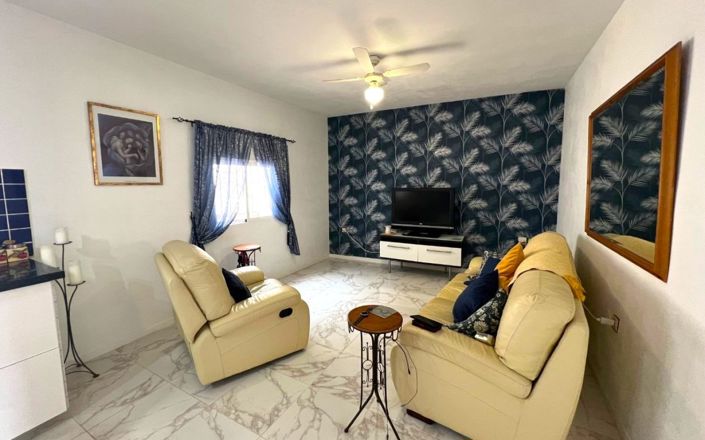 Image No.10-5 Bed House for sale