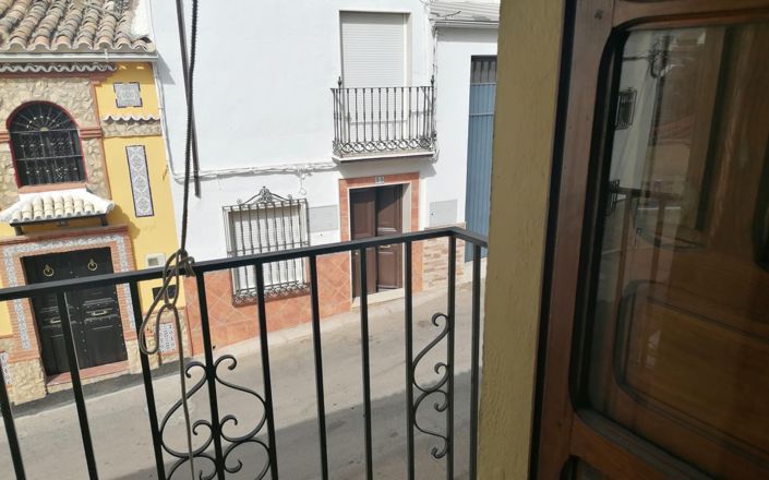 Image No.27-4 Bed House for sale