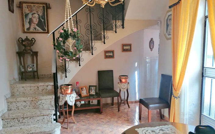 Image No.4-4 Bed House for sale